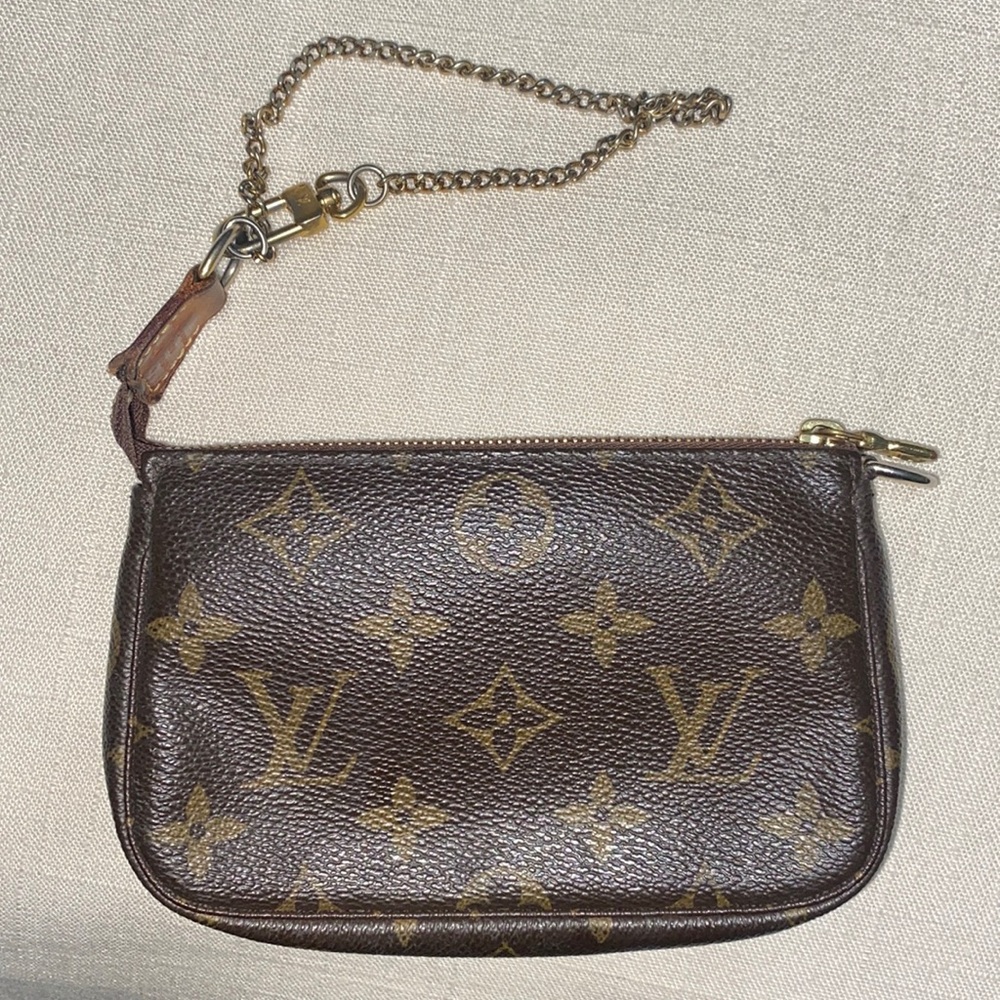 LOUIS VUITTON MINI POCHETTE ACCESSORIES